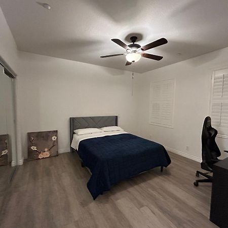אירווין Comfortable House מראה חיצוני תמונה