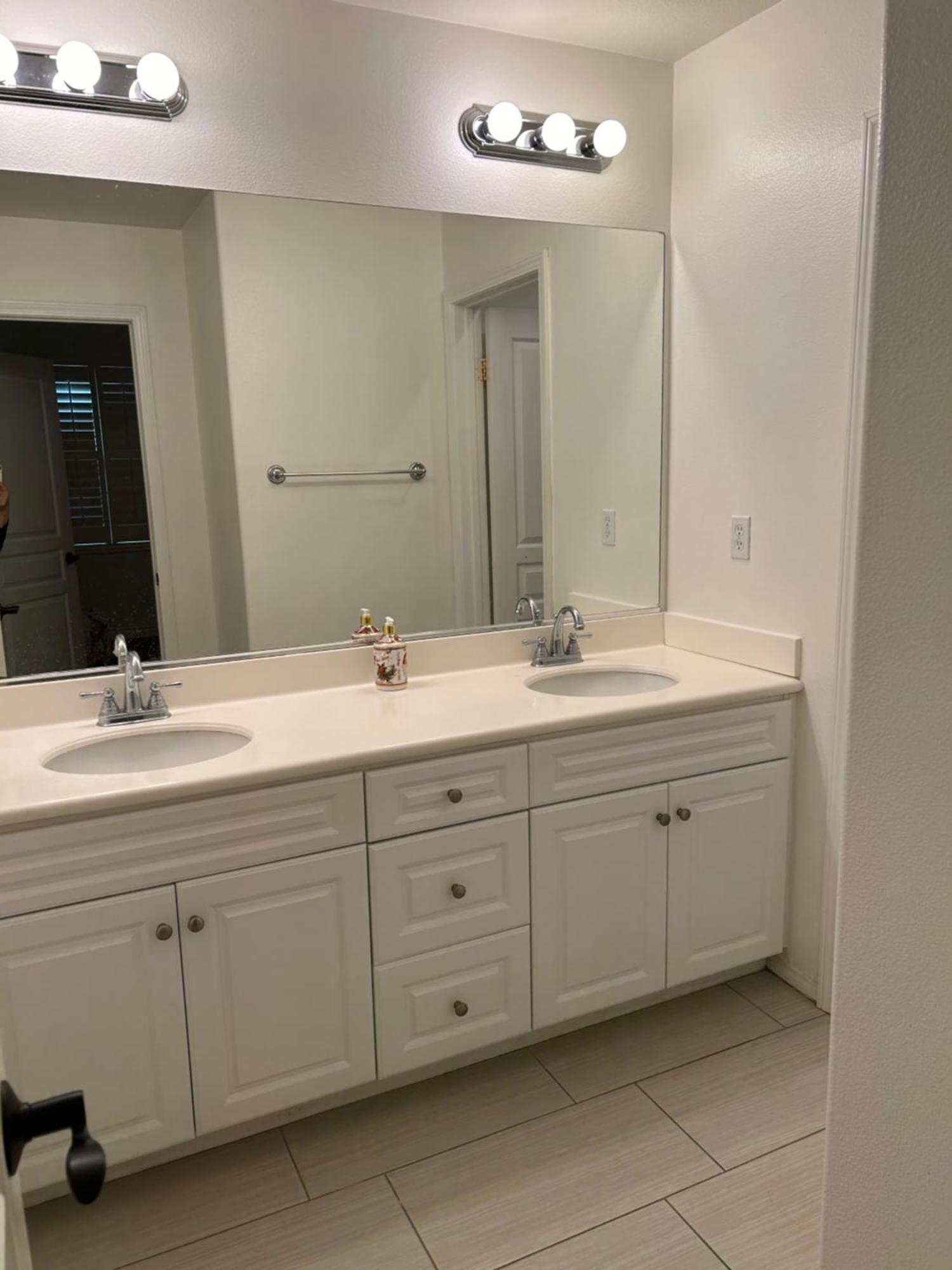 אירווין Comfortable House מראה חיצוני תמונה